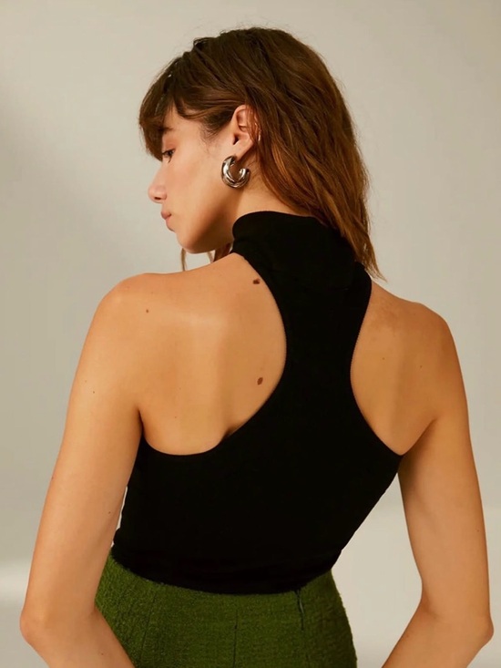 Commence Black Ribbed Top - Picture 2 of 3